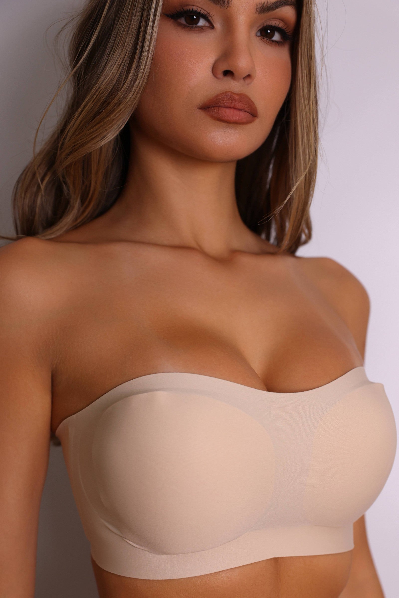 Antoinette Seamless Strapless Bandeau Bra – Nude-Fascinating_Nights