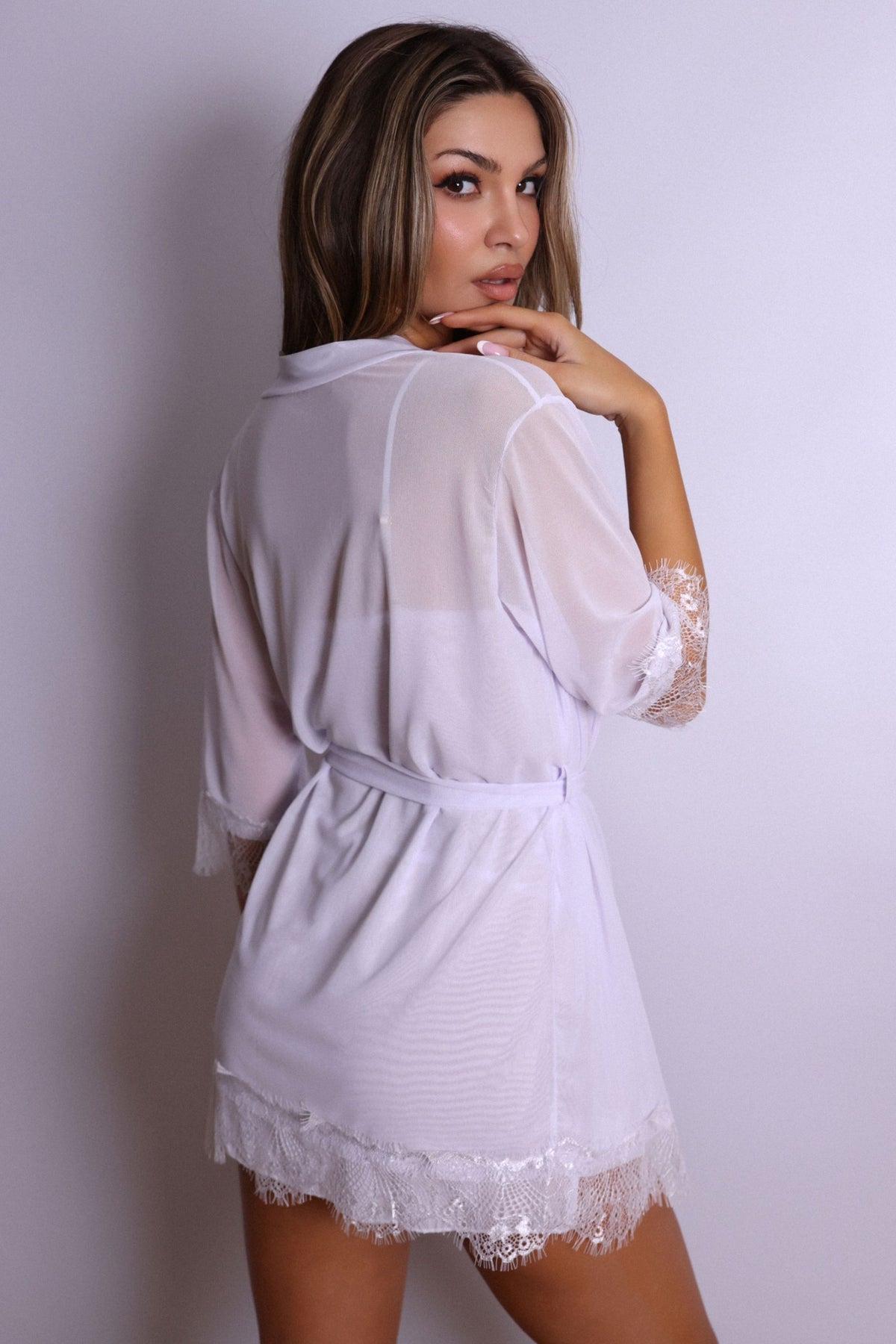 Aiah Lace Slip &amp; Robe Set – White