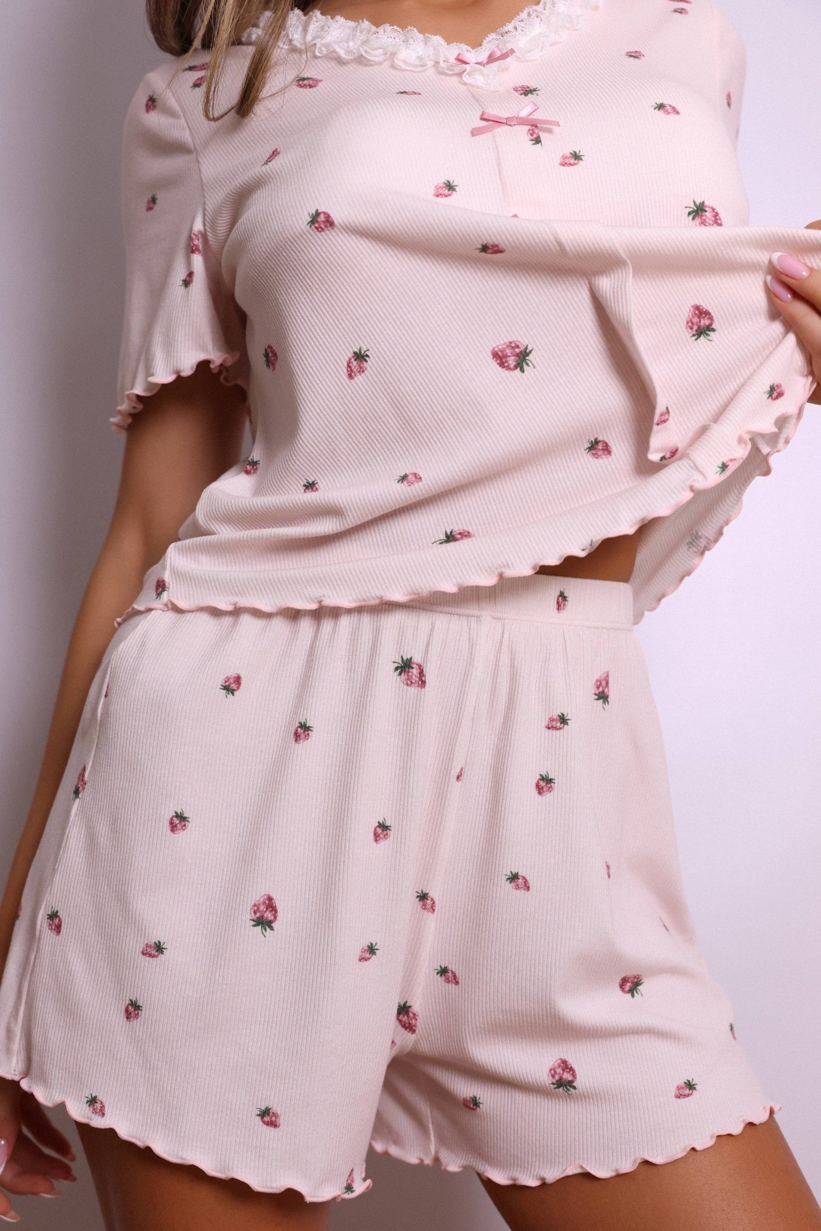 Ivy Strawberry Lace &amp; Bow Pajama Set – Pink